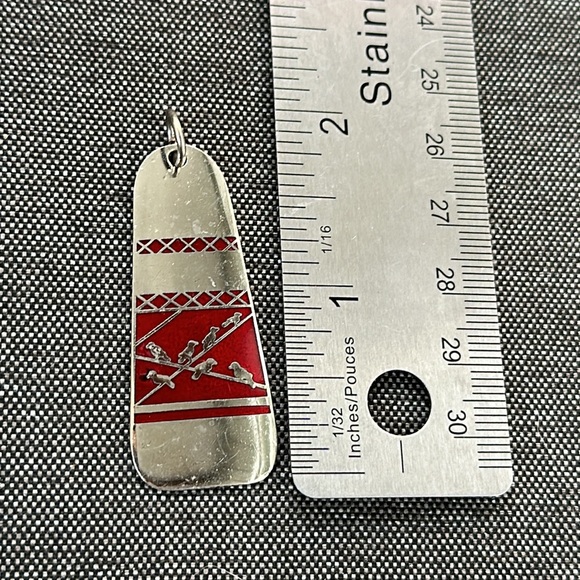 β€οΈVintage Signed Pendant - 7 Birds Silver & Red With Signature - Picture 7 of 8